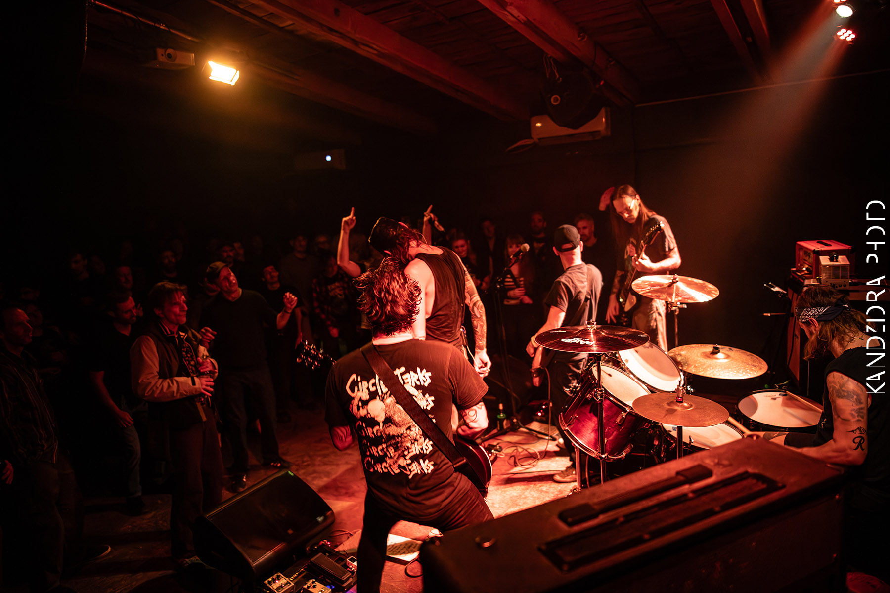 Howling Wolves Record Release Party 2026 - Neue Zukunft